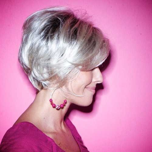 Short Haircuts for Older Women-11