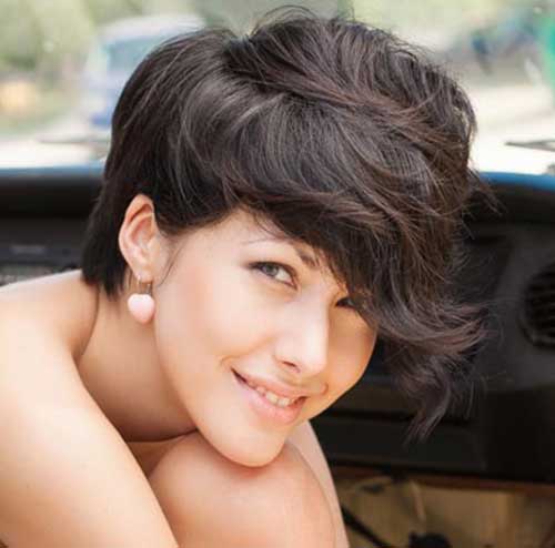 Pixie Hairstyles for Short and Wavy Hair-20