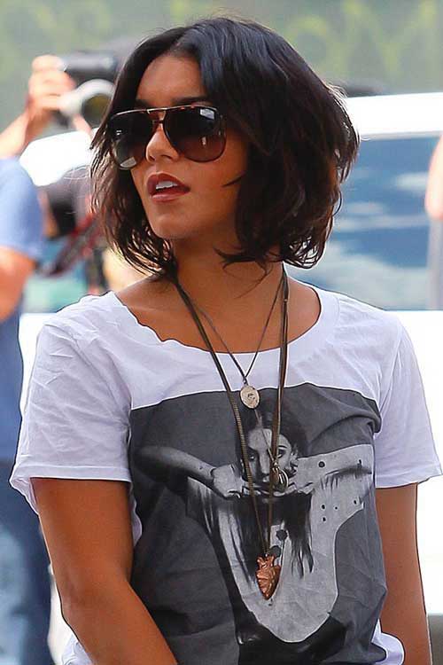 Short Haircuts for Women with Thick Hair-19