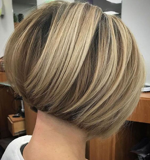 Short Haircuts for Women with Thick Hair-20