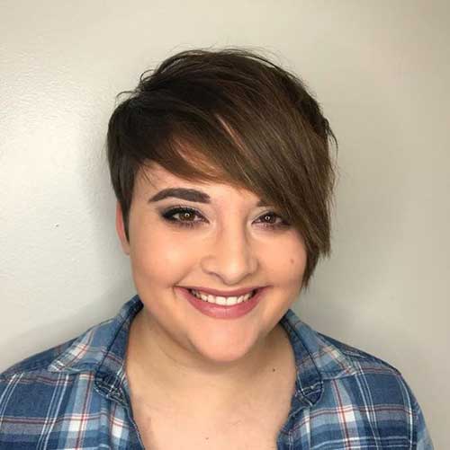 Short Hairstyles for Round Faces with Double Chin